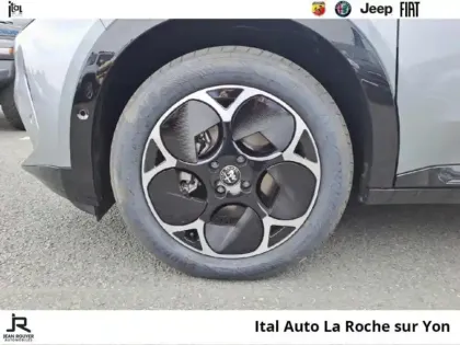 Photo 10 Alfa Romeo Junior  Elettrica 156ch 54kWh Sprint