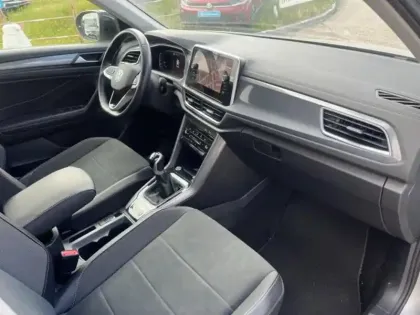 Photo 13 Volkswagen T-roc  1.5 TSI EVO 150ch Style