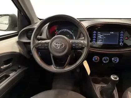 Photo 10 Toyota Aygo  X 1.0 VVT-i 72ch Dynamic MY24