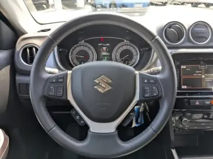 Photo 12 Suzuki Vitara  1.4 Boosterjet Hybrid 129ch Privilège
