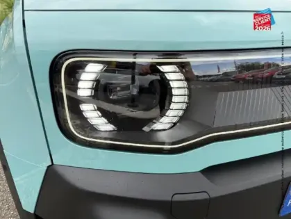 Photo 12 Renault 4  E-Tech Electrique 150ch Techno Plein Sud autonomie confort - 26