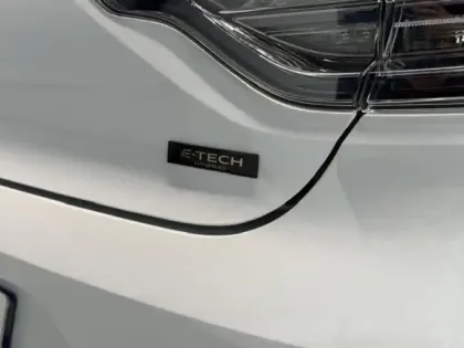Photo 12 Renault Clio  1.6 E-Tech 145ch full hybrid Evolution - 24