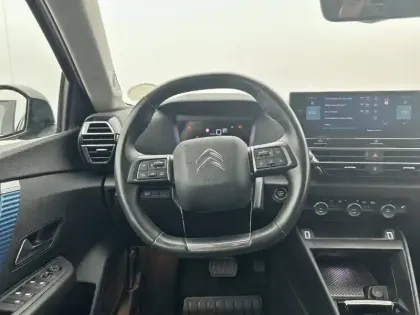 Photo 8 Citroën C4 e- 136 ch Automatique