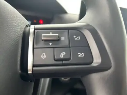 Photo 17 Citroën C4 e- 136 ch Automatique