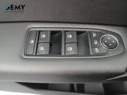 Photo 11 Renault Captur  TCe 90