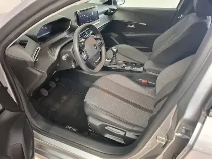 Photo 19 Peugeot 208  PureTech 100 S&S BVM6