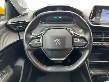 Photo 8 Peugeot 208  Electrique 50 kWh 136ch