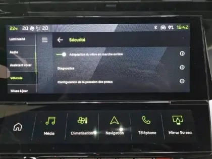 Photo 30 Peugeot 408  Hybrid 145 e-DCS6