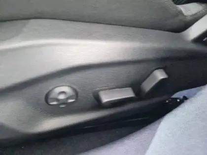 Photo 20 Peugeot 408  Hybrid 145 e-DCS6
