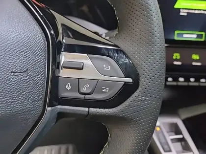 Photo 25 Peugeot 408  Hybrid 145 e-DCS6