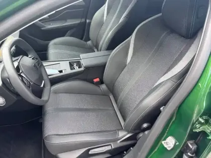 Photo 10 Peugeot 308  Hybrid 136 e-DCS6