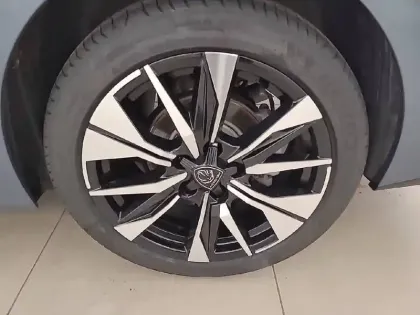 Photo 12 Peugeot 308  SW Hybrid 145 e-DCS6