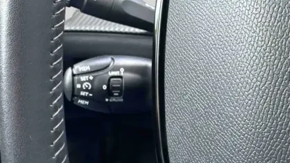 Photo 17 Peugeot 208  PureTech 75 S&S BVM5