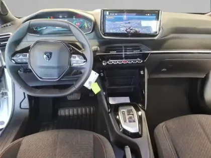 Photo 7 Peugeot 2008  Hybrid 145 e-DCS6