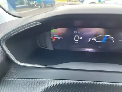 Photo 70 Peugeot 208  Hybrid 100 e-DCS6