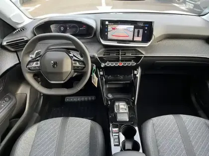Photo 38 Peugeot 208  Hybrid 100 e-DCS6