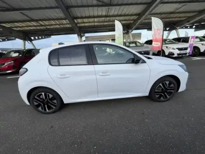 Photo 48 Peugeot 208  Hybrid 100 e-DCS6