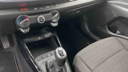Photo 6 Kia Stonic  1.0 T-GDi 100 ch BVM6