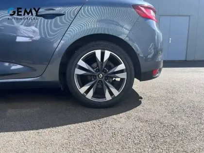 Photo 10 Renault Megane Mégane IV Berline dCi 165 Energy EDC