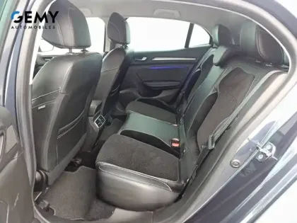 Photo 30 Renault Megane Mégane IV Berline dCi 165 Energy EDC