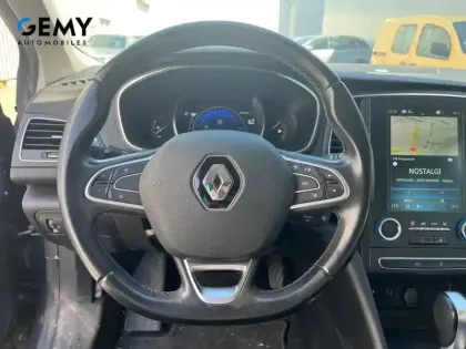 Photo 19 Renault Megane Mégane IV Berline dCi 165 Energy EDC