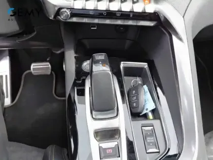 Photo 15 Peugeot 3008  Hybrid 225 e-EAT8
