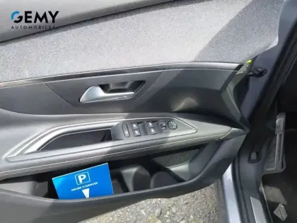 Photo 11 Peugeot 3008  Hybrid 225 e-EAT8