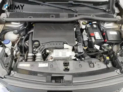Photo 11 Peugeot 2008  PureTech 100 S&S BVM6