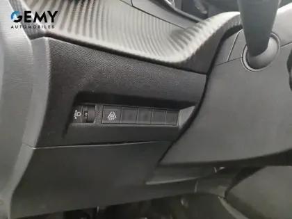 Photo 16 Peugeot 2008  PureTech 100 S&S BVM6