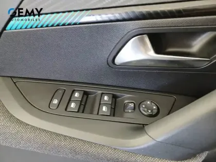 Photo 15 Peugeot 2008  PureTech 100 S&S BVM6