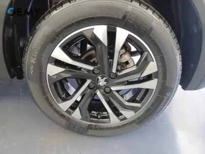 Photo 10 Peugeot 2008  PureTech 130 S&S EAT8