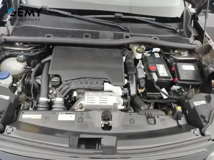 Photo 11 Peugeot 2008  PureTech 130 S&S EAT8