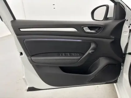 Photo 19 Renault Megane  IV Estate Blue dCi 115 EDC
