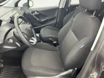 Photo 10 Peugeot 208  PureTech 82ch S&S BVM5