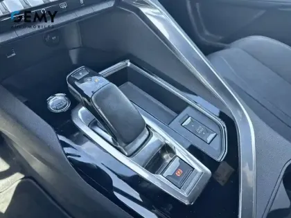 Photo 14 Peugeot 3008  Hybrid 225 e-EAT8