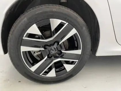 Photo 18 Peugeot 208  Electrique 50 kWh 136ch