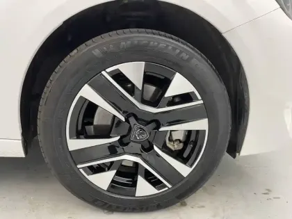 Photo 17 Peugeot 208  Electrique 50 kWh 136ch