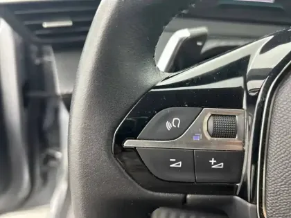 Photo 77 Peugeot 208  Hybrid 100 e-DCS6