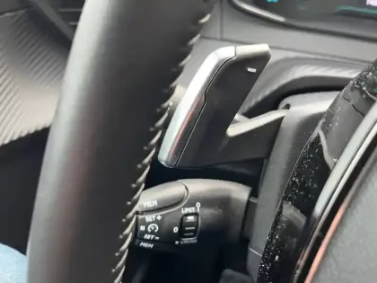 Photo 35 Peugeot 208  Hybrid 100 e-DCS6