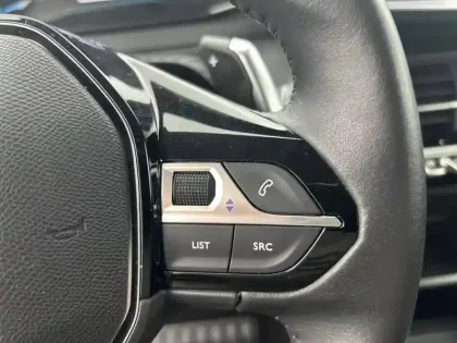 Photo 78 Peugeot 208  Hybrid 100 e-DCS6