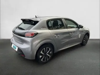 Photo 44 Peugeot 208  Hybrid 100 e-DCS6