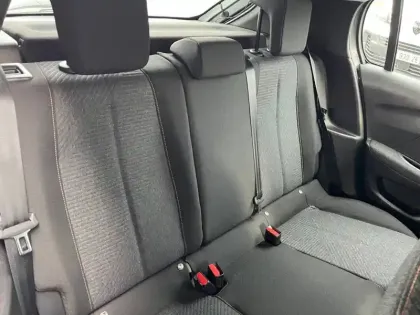 Photo 30 Peugeot 208  Hybrid 100 e-DCS6