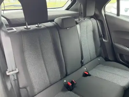Photo 46 Peugeot 2008  100 S&S BVM6
