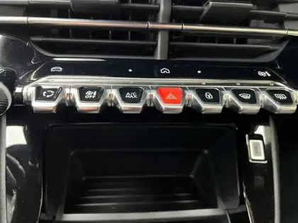 Photo 60 Peugeot 2008  100 S&S BVM6