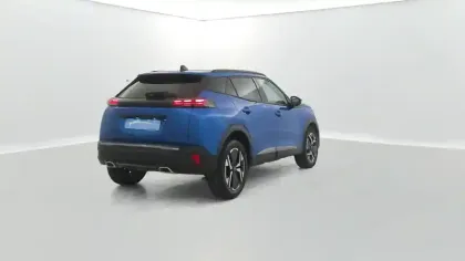 Photo 13 Peugeot 2008  Hybrid 136 e-DCS6