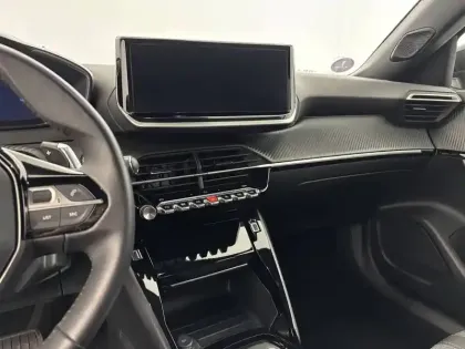 Photo 20 Peugeot 2008  Hybrid 136 e-DCS6