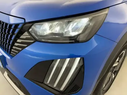 Photo 34 Peugeot 2008  Hybrid 136 e-DCS6