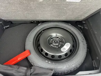 Photo 12 Renault Captur  E-Tech full hybrid 145 ch