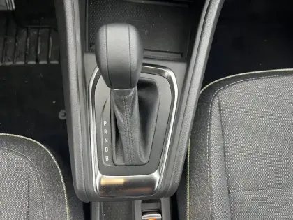 Photo 16 Renault Captur  E-Tech full hybrid 145 ch