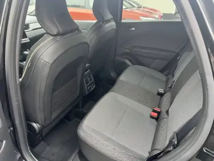 Photo 11 Renault Captur  E-Tech full hybrid 145 ch
